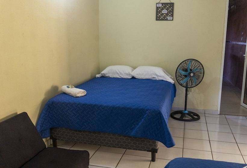 پانسیون Villa La Casita