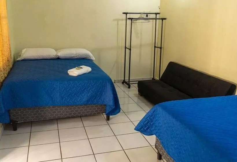پانسیون Villa La Casita
