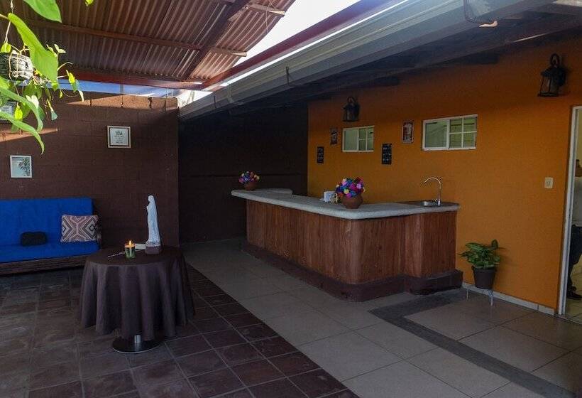 پانسیون Villa La Casita