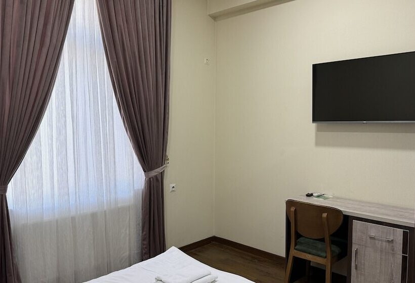 Rayyan Hotel Express