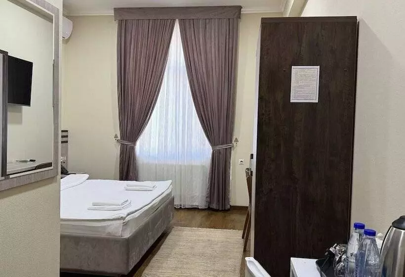 Rayyan Hotel Express