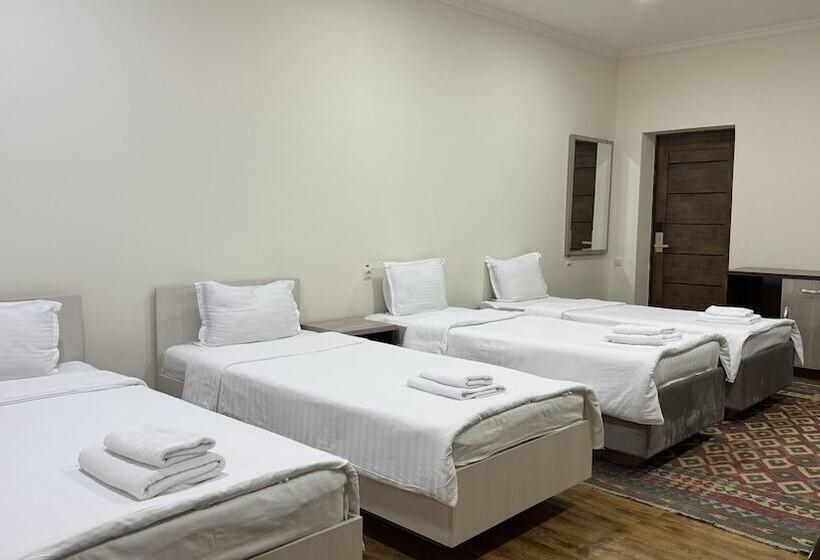 Rayyan Hotel Express