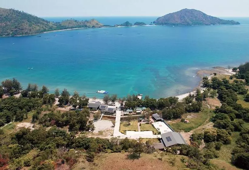 ホテル Emon Pulo Beach Resort