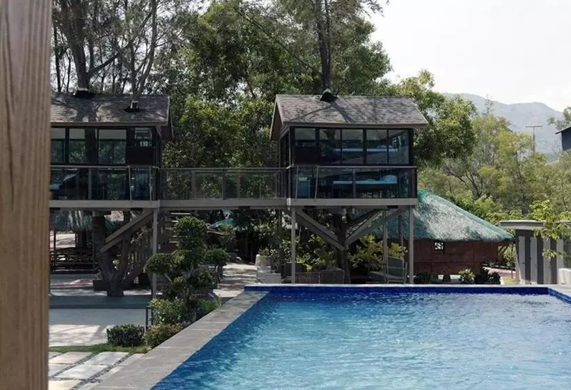 ホテル Emon Pulo Beach Resort