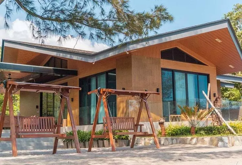 ホテル Emon Pulo Beach Resort