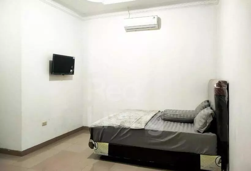 Hotelli Guest House Syariah Bunga Intan Redpartner