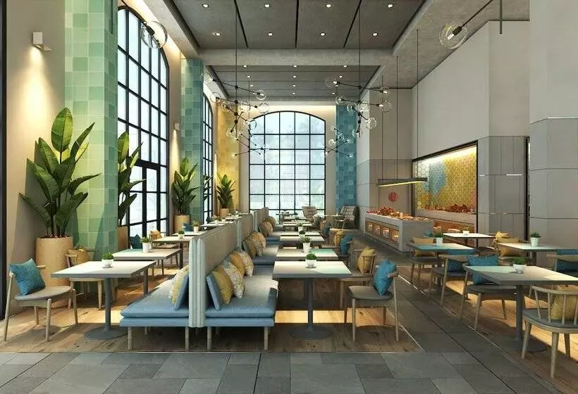 هتل Hiive By Fusion Binh Duong New City