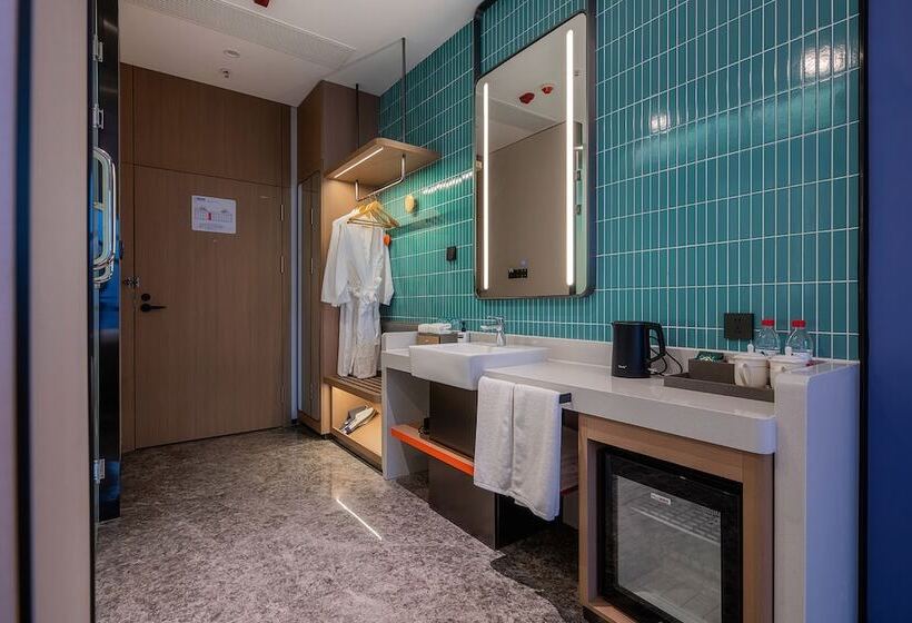 هتل Holiday Inn Express Chongqing Nanbin Road, An Ihg