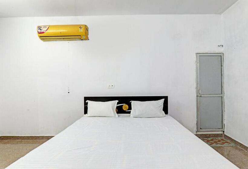 هتل O Mahadevi Lawn