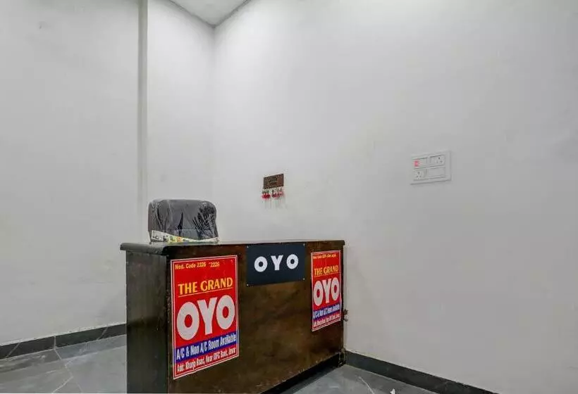 ホテル Oyo The Grand