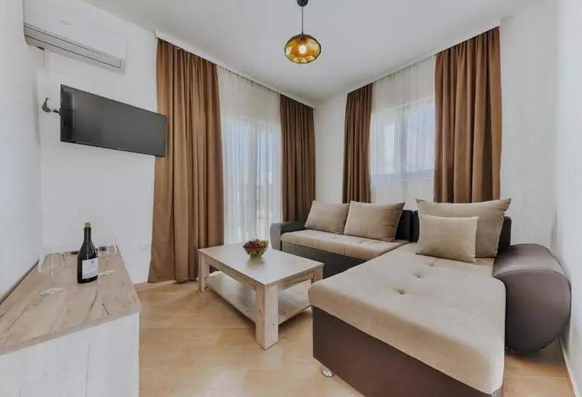 Imperial Family Resort