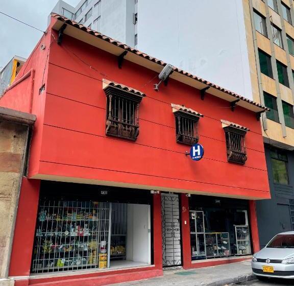 پانسیون Alameda Hostel