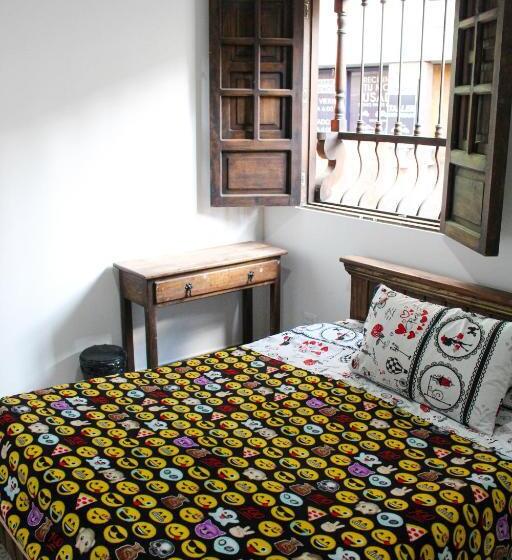 پانسیون Alameda Hostel