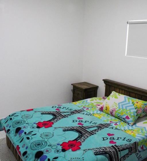 پانسیون Alameda Hostel