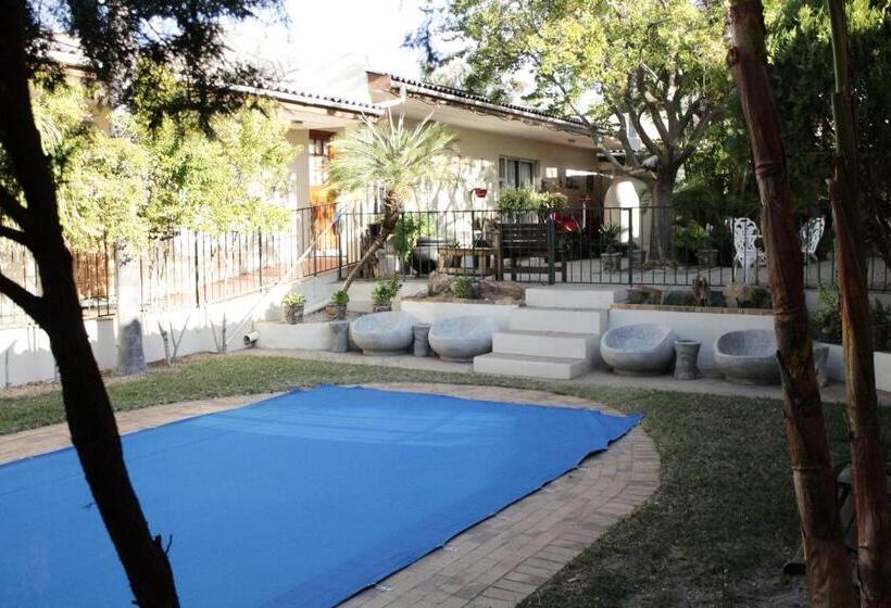 ペンション Blommenberg Guest House