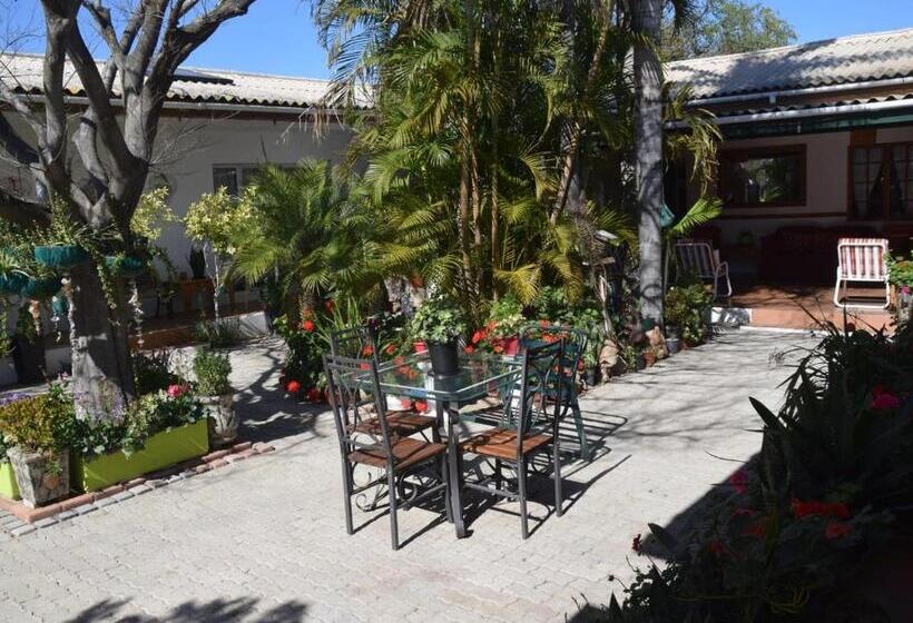 ペンション Blommenberg Guest House