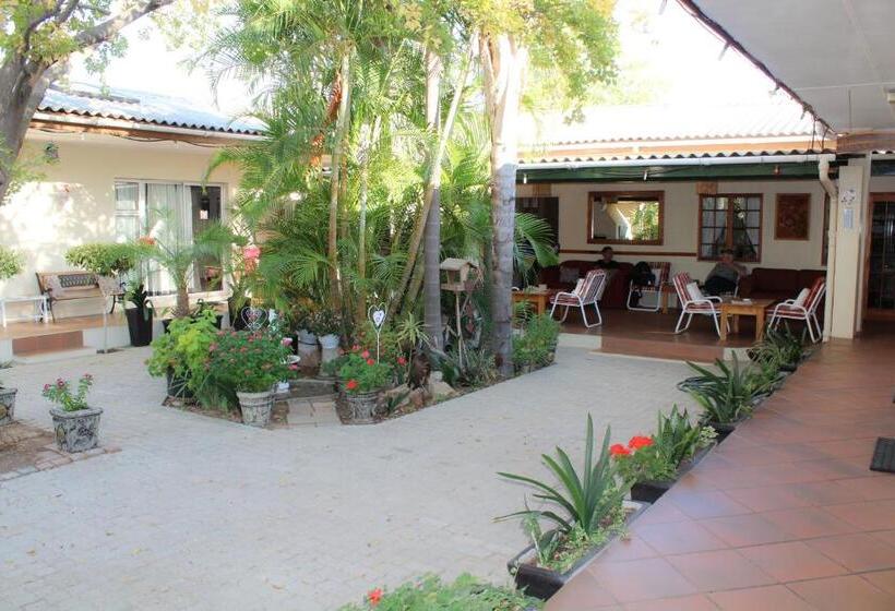 ペンション Blommenberg Guest House