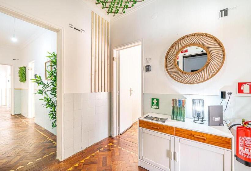 پانسیون Goa Square By Lisbon With Sintra