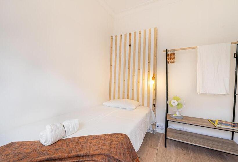 پانسیون Goa Square By Lisbon With Sintra