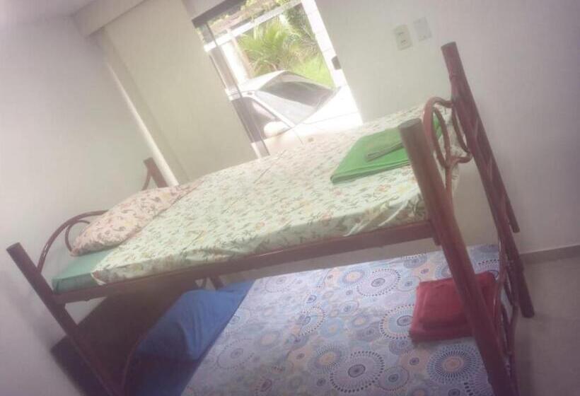 پانسیون La Piña Dorada