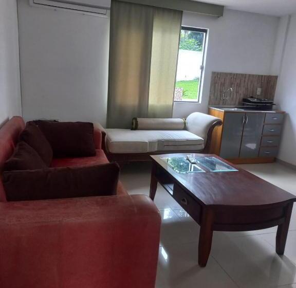 پانسیون La Piña Dorada