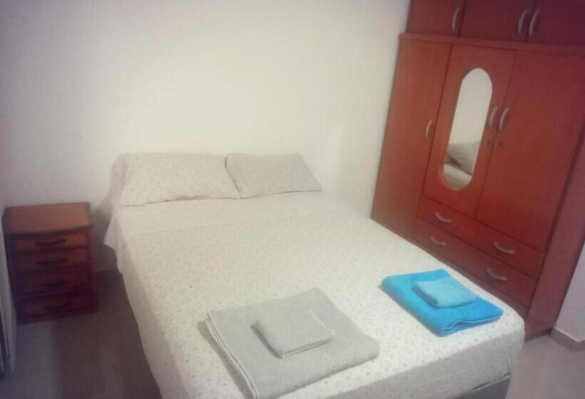 پانسیون La Piña Dorada