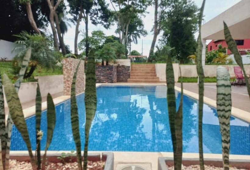 پانسیون La Piña Dorada