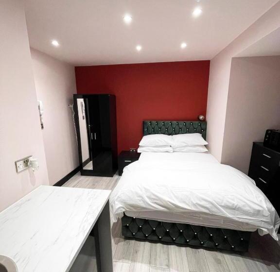 بنسيون Letzi Private En Suite In Harrow