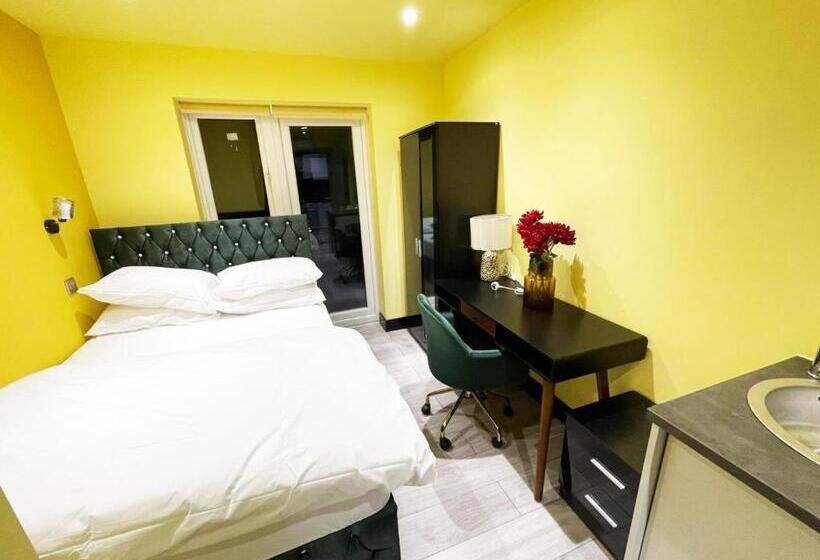 بنسيون Letzi Private En Suite In Harrow