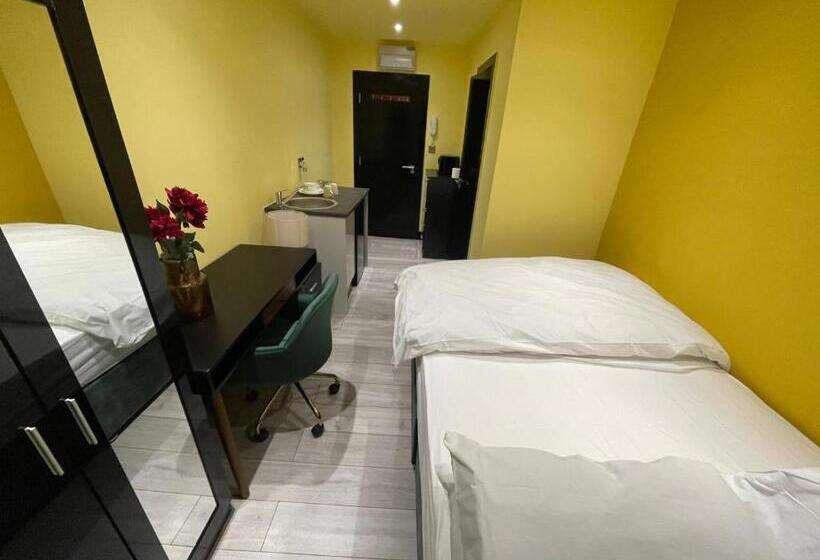 بنسيون Letzi Private En Suite In Harrow