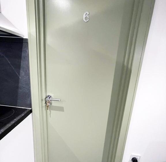 بنسيون Letzi Private En Suite In Harrow