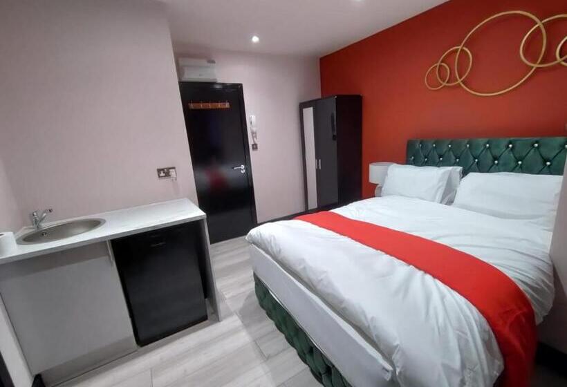 بنسيون Letzi Private En Suite In Harrow