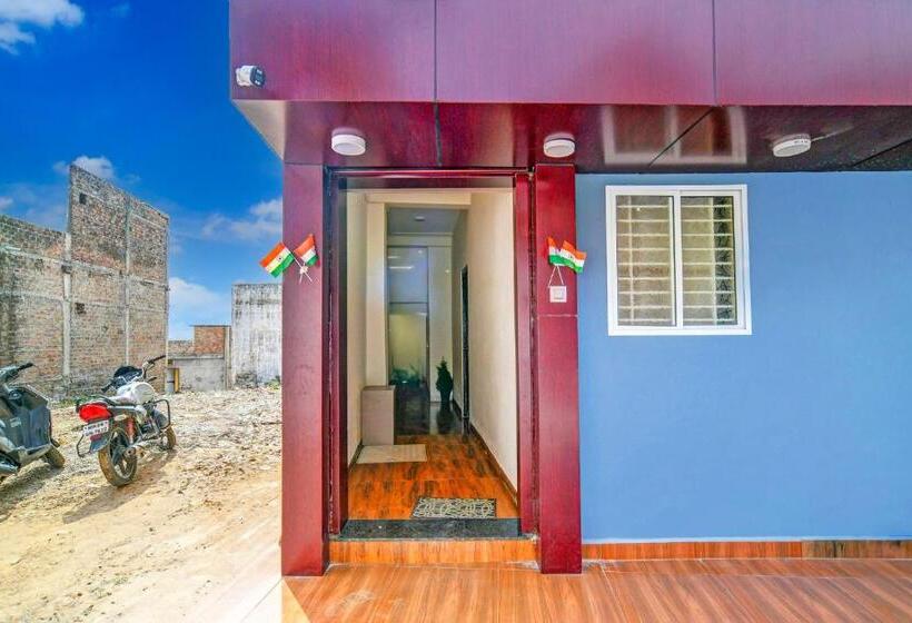 Pensão Oyo 82170 Hotel Shree