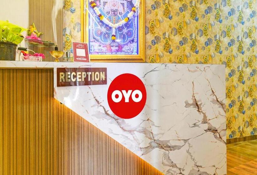 Pensão Oyo 82170 Hotel Shree