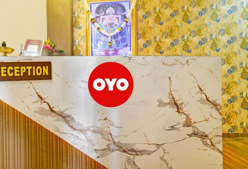 Pensão Oyo 82170 Hotel Shree