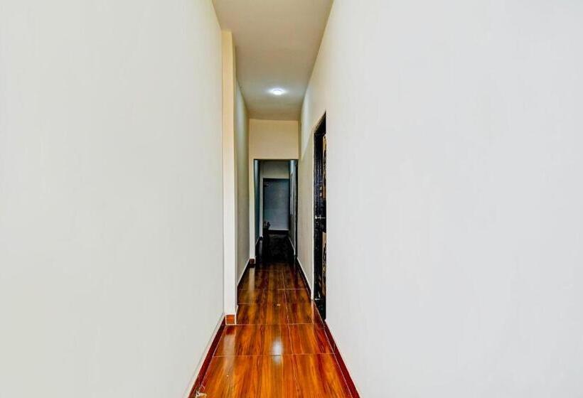 Pensão Oyo 82170 Hotel Shree