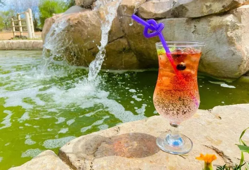تختخواب و صبحانه Grand Bay Botanical Gardens & Resort
