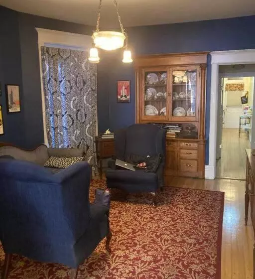 ベッドアンドブレックファースト Large Room With King Bed In The Lakeview   3a