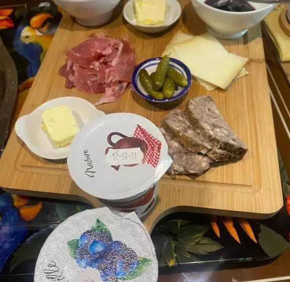 Aamiaismajoitus (B&B) Les Chambres Des 3 Chouettes