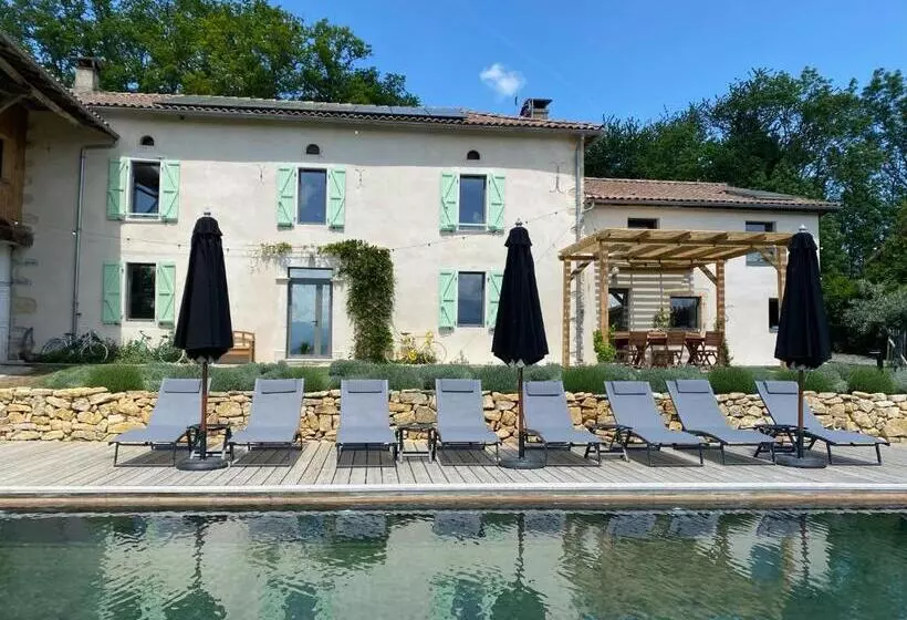 Aamiaismajoitus (B&B) Les Chambres Des 3 Chouettes