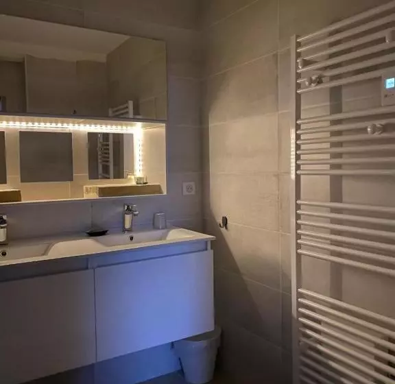 Aamiaismajoitus (B&B) Les Chambres Des 3 Chouettes