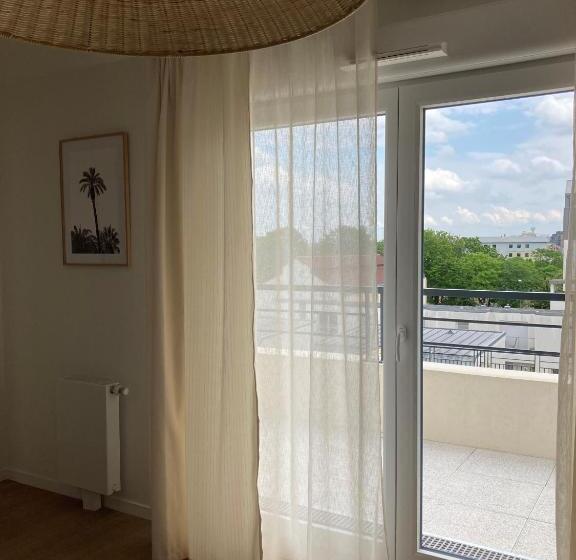 Cazam Paris Saint Ouen