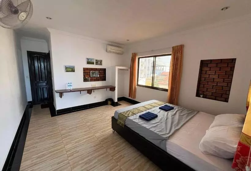 Errol S Homestay And Hostel