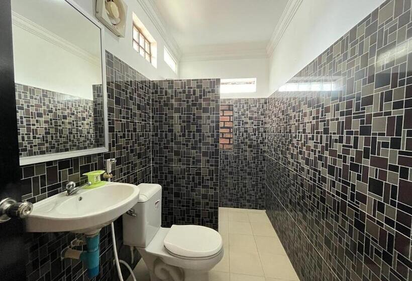 Errol S Homestay And Hostel