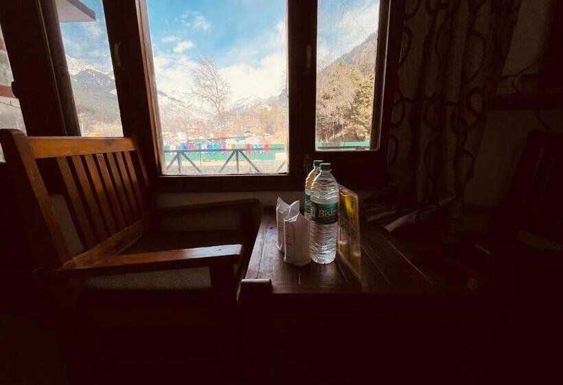 מלון כמוסות Zaranka Stays Kasol