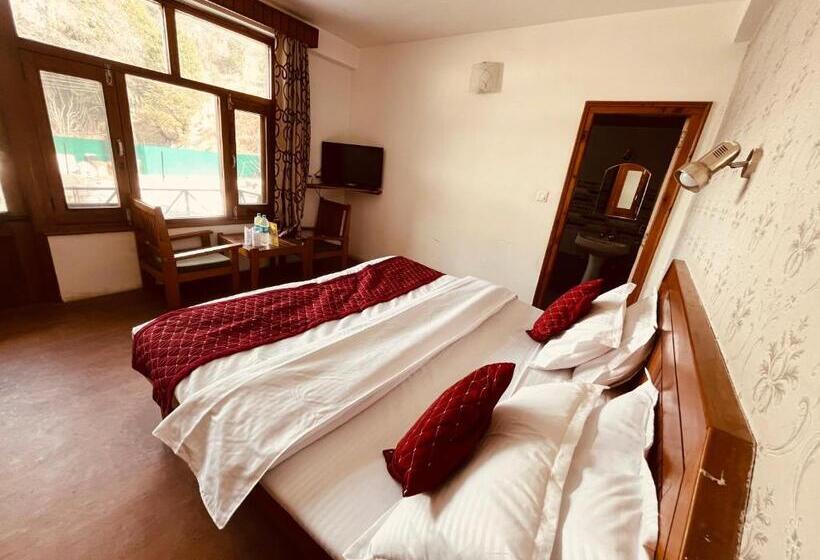 מלון כמוסות Zaranka Stays Kasol