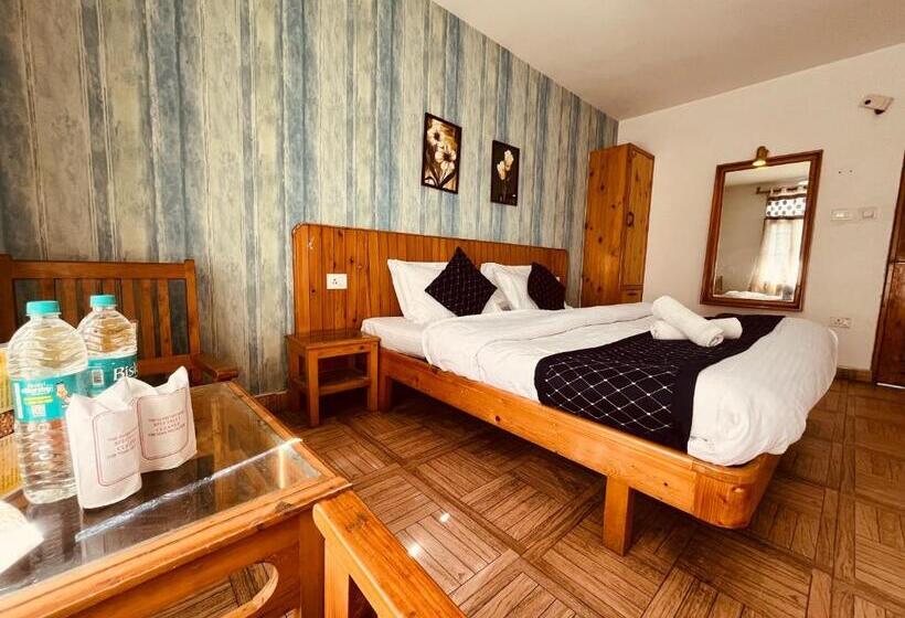 מלון כמוסות Zaranka Stays Kasol