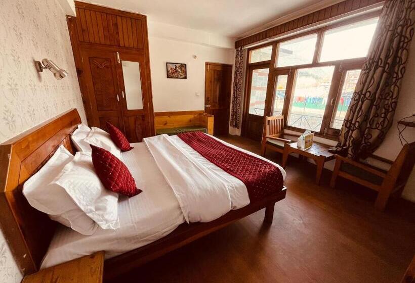 מלון כמוסות Zaranka Stays Kasol