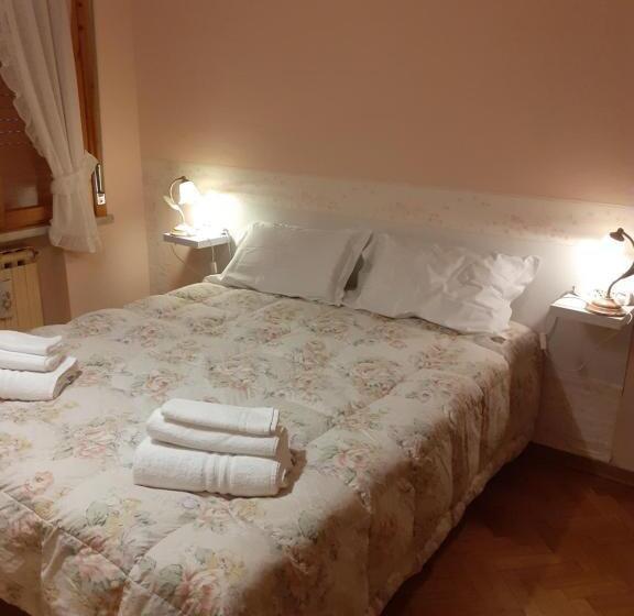 بنسيون Gold House