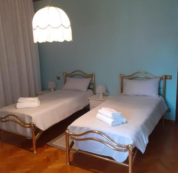 بنسيون Gold House